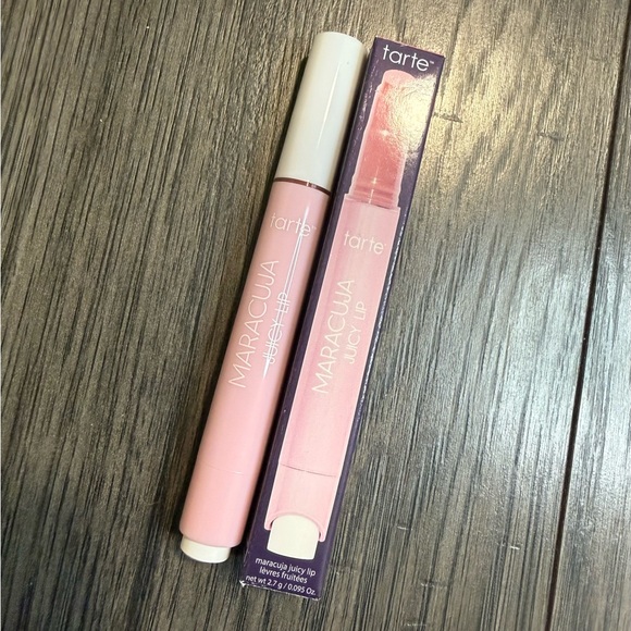 Makeup Bundle - Picture 6 of 13